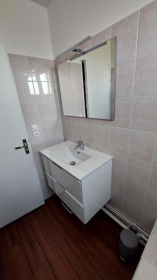 Bel Appartement Au Calme Сент-Женевьев-де-Буа Экстерьер фото